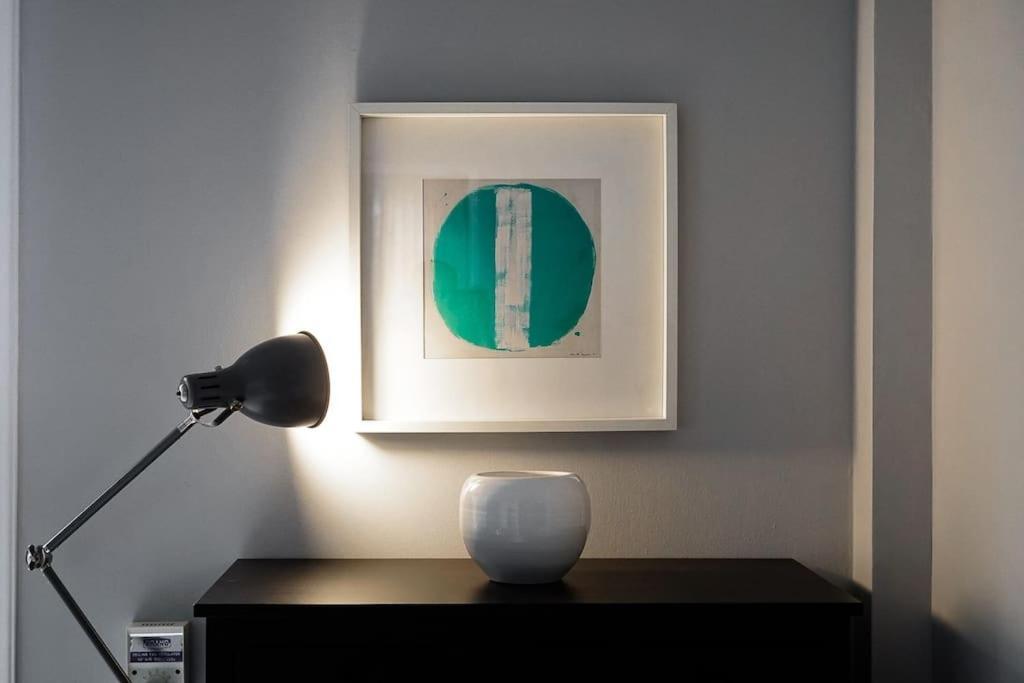 Studio 70 Argos Luaran gambar