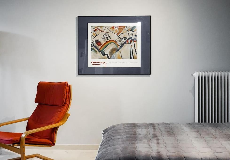 Studio 70 Argos Luaran gambar