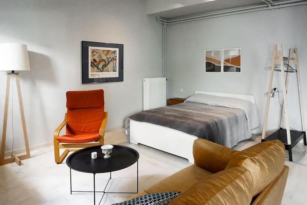 Studio 70 Argos Luaran gambar