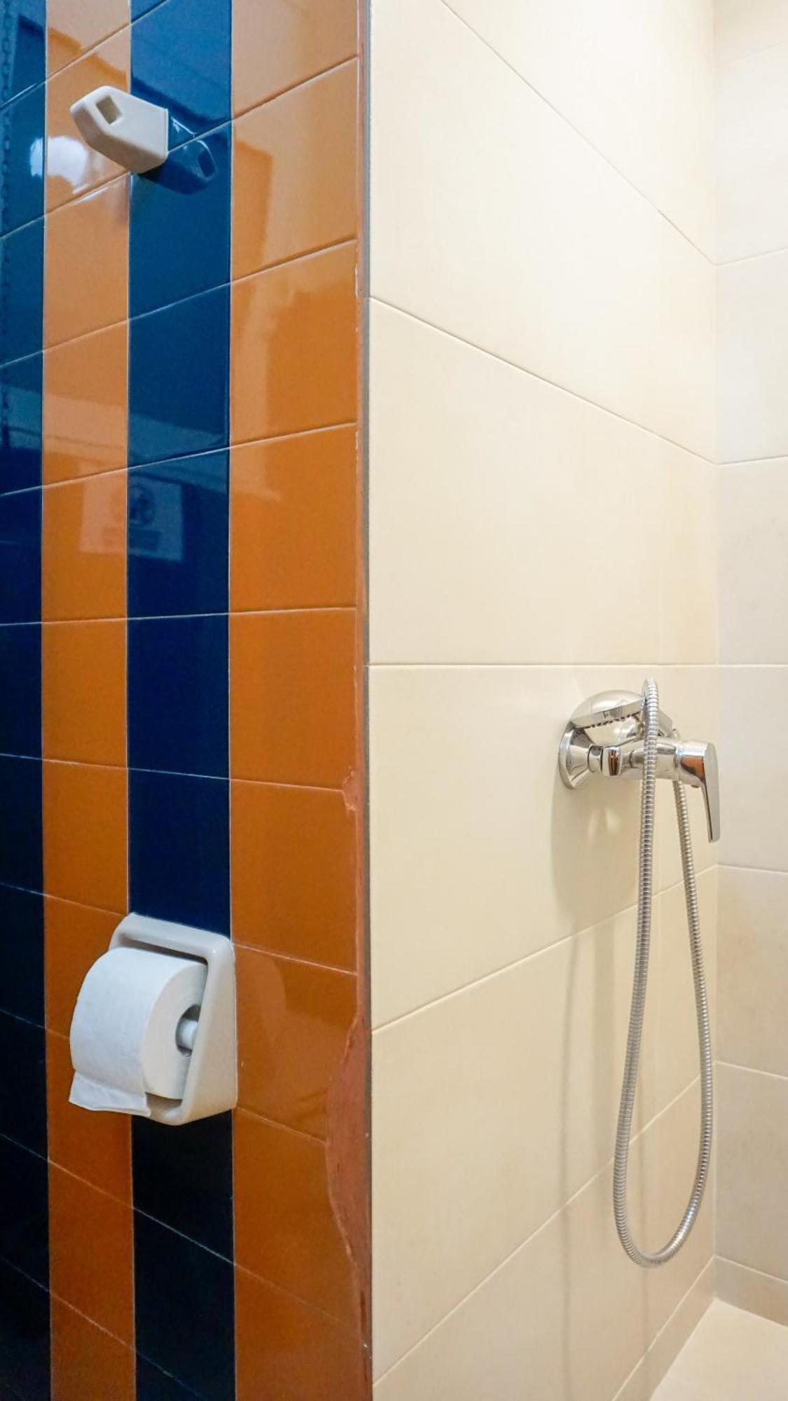 Studio 70 Argos Luaran gambar